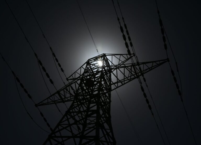 Blackout Sumatera Picu Gangguan Listrik Massal Wilayah Utara - RakyatMerdeka.net