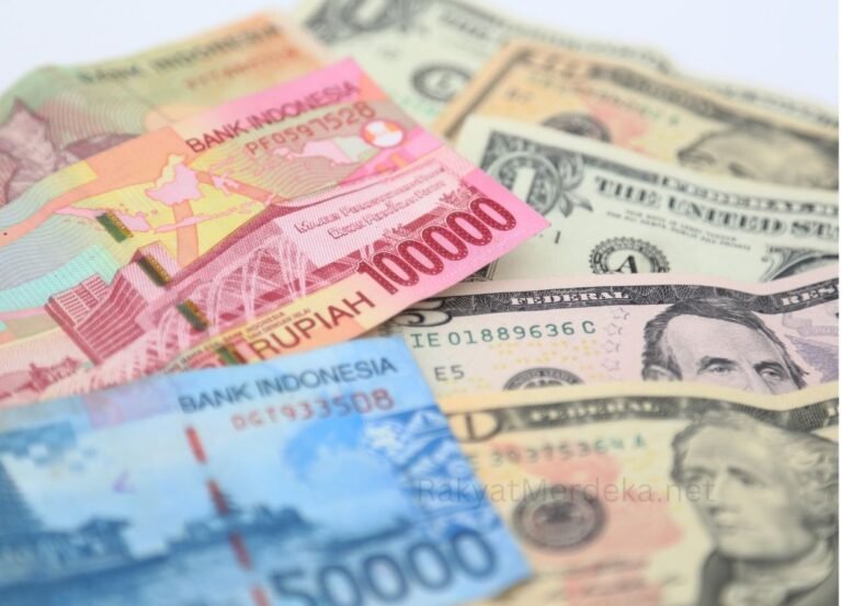 Rupiah Melemah ke Rp18.093 per Dolar AS, Pasar Cermati Transisi Kepemimpinan BI - RakyatMerdeka.net