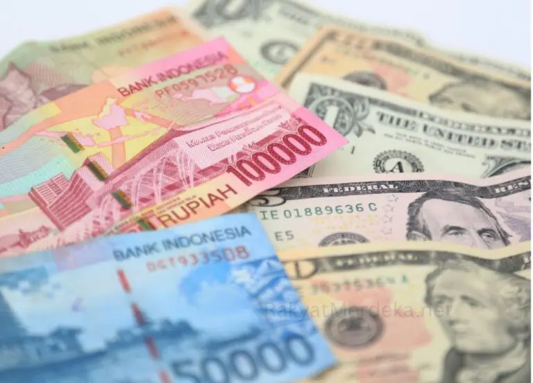 Rupiah Melemah ke Rp18.093 per Dolar AS, Pasar Cermati Transisi Kepemimpinan BI - RakyatMerdeka.net