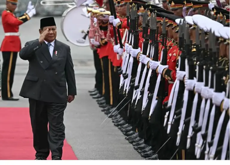 Prabowo Terima Tanda Kehormatan Angkatan Bersenjata Kerajaan Thailand - RakyatMerdeka.net