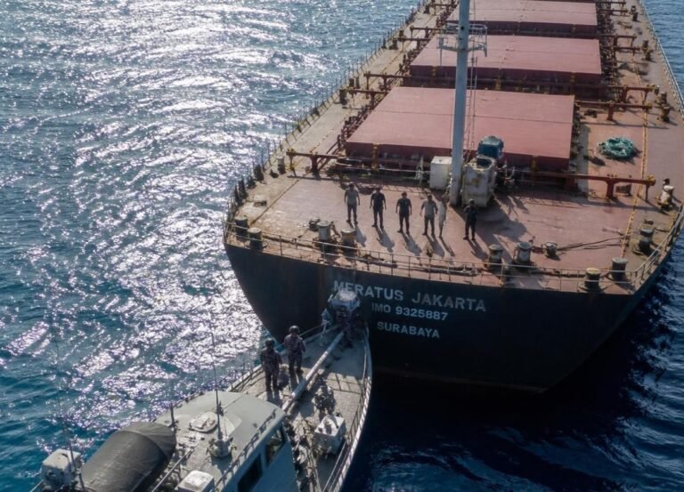 TNI AL Gagalkan Penyelundupan 75,7 Ton Pasir Timah - RakyatMerdeka.net
